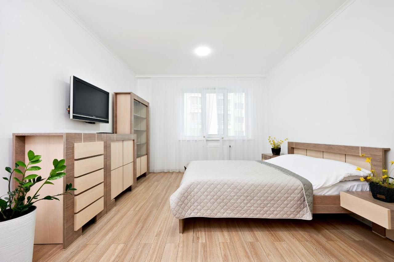 Appartamento Квартира Для Вас! Вул. Голинського, 8! Leopoli Esterno foto
