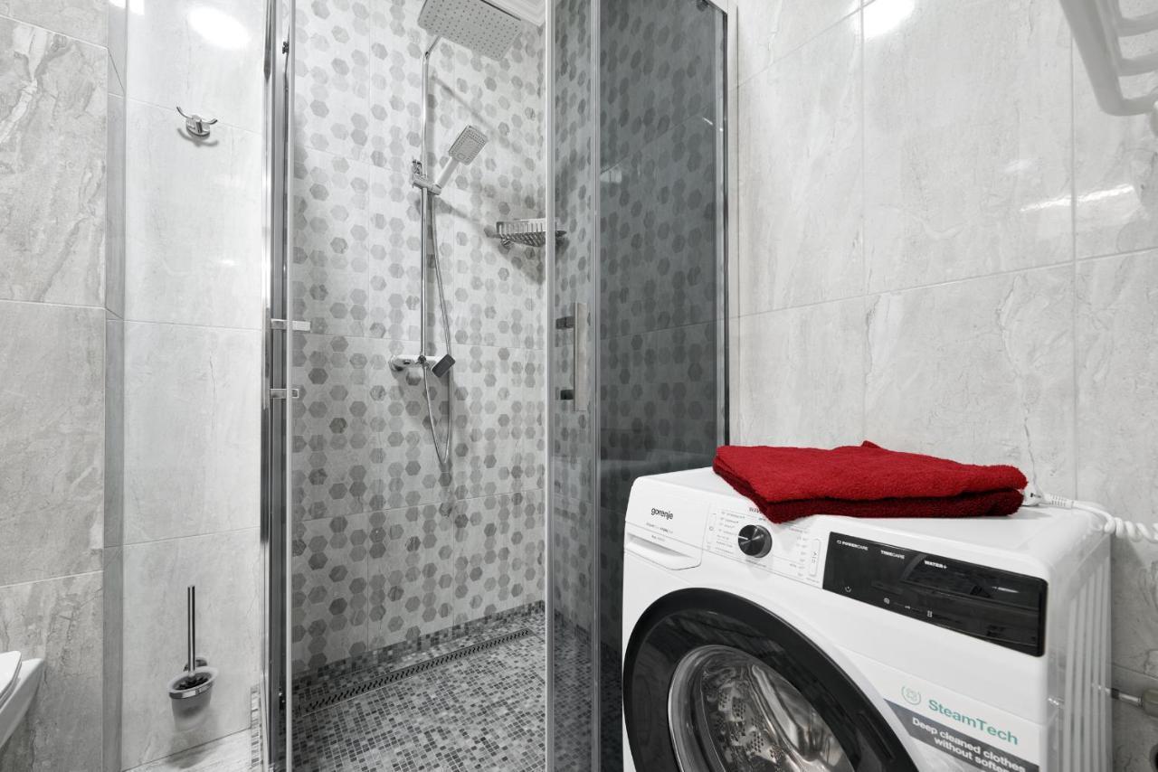 Appartamento Квартира Для Вас! Вул. Голинського, 8! Leopoli Esterno foto