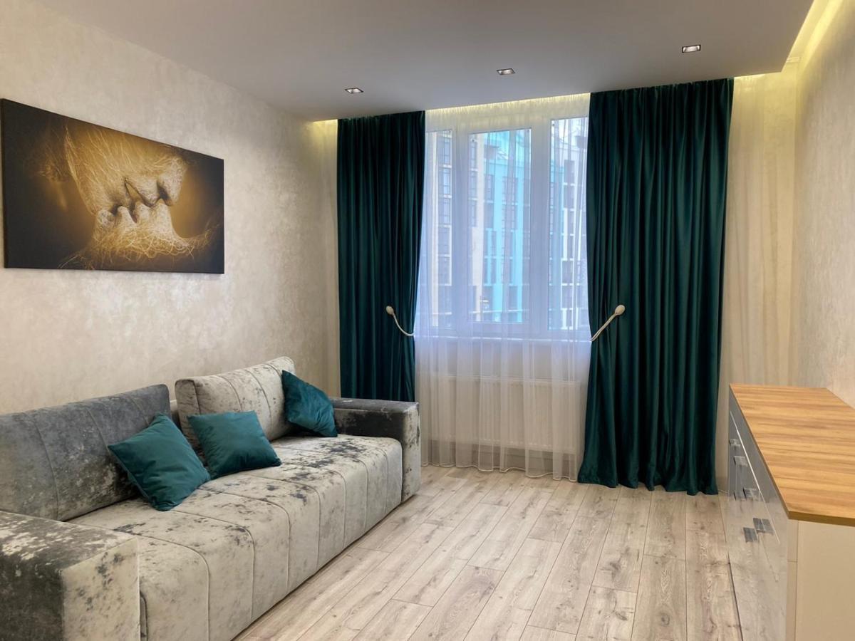 Appartamento Квартира Для Вас! Вул. Голинського, 8! Leopoli Esterno foto