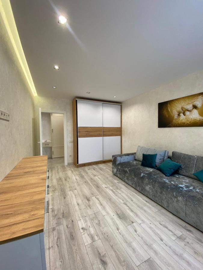 Appartamento Квартира Для Вас! Вул. Голинського, 8! Leopoli Esterno foto